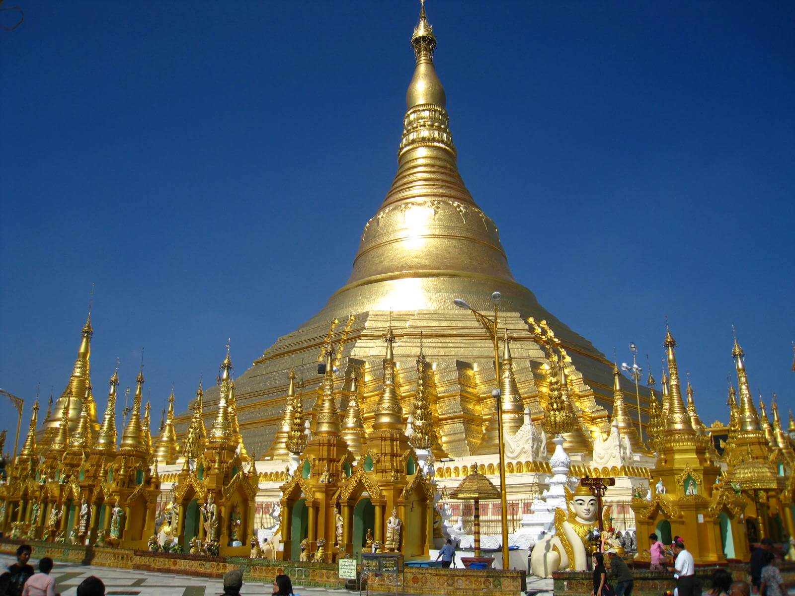 shwedagon pagoda 11