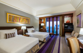 Chatrium Hotel Royal Lake Yangon - Chatrium Club Room