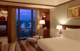 Chatrium Hotel Royal Lake Yangon - Corner Deluxe Room View