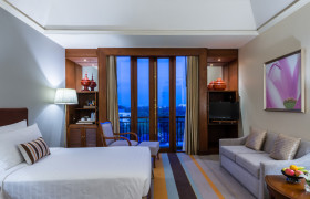 Chatrium Hotel Royal Lake Yangon - Deluxe